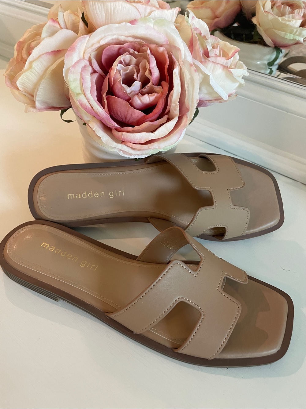 Madden Girl tan cutout slide sandals - Picture 2 of 3